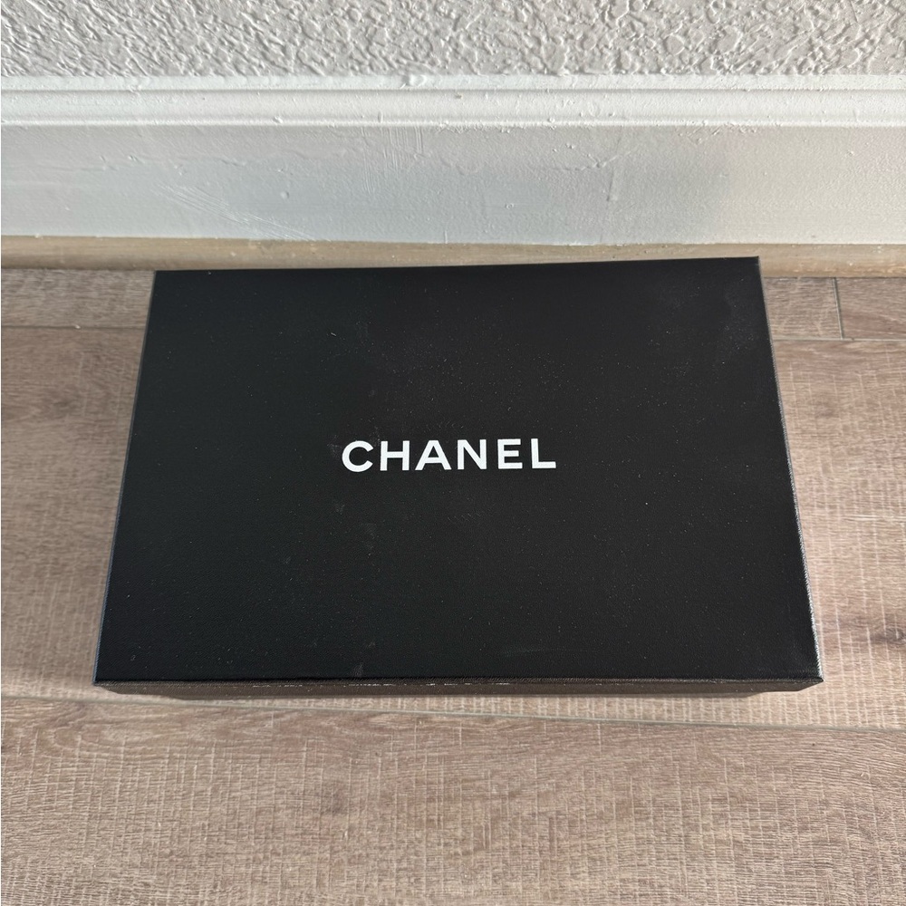 Chanel Patent leather white sandal - Picture 2 of 7